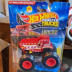 HOT WHEELS FIRE DEPARTMENT MONSTER TRUCK